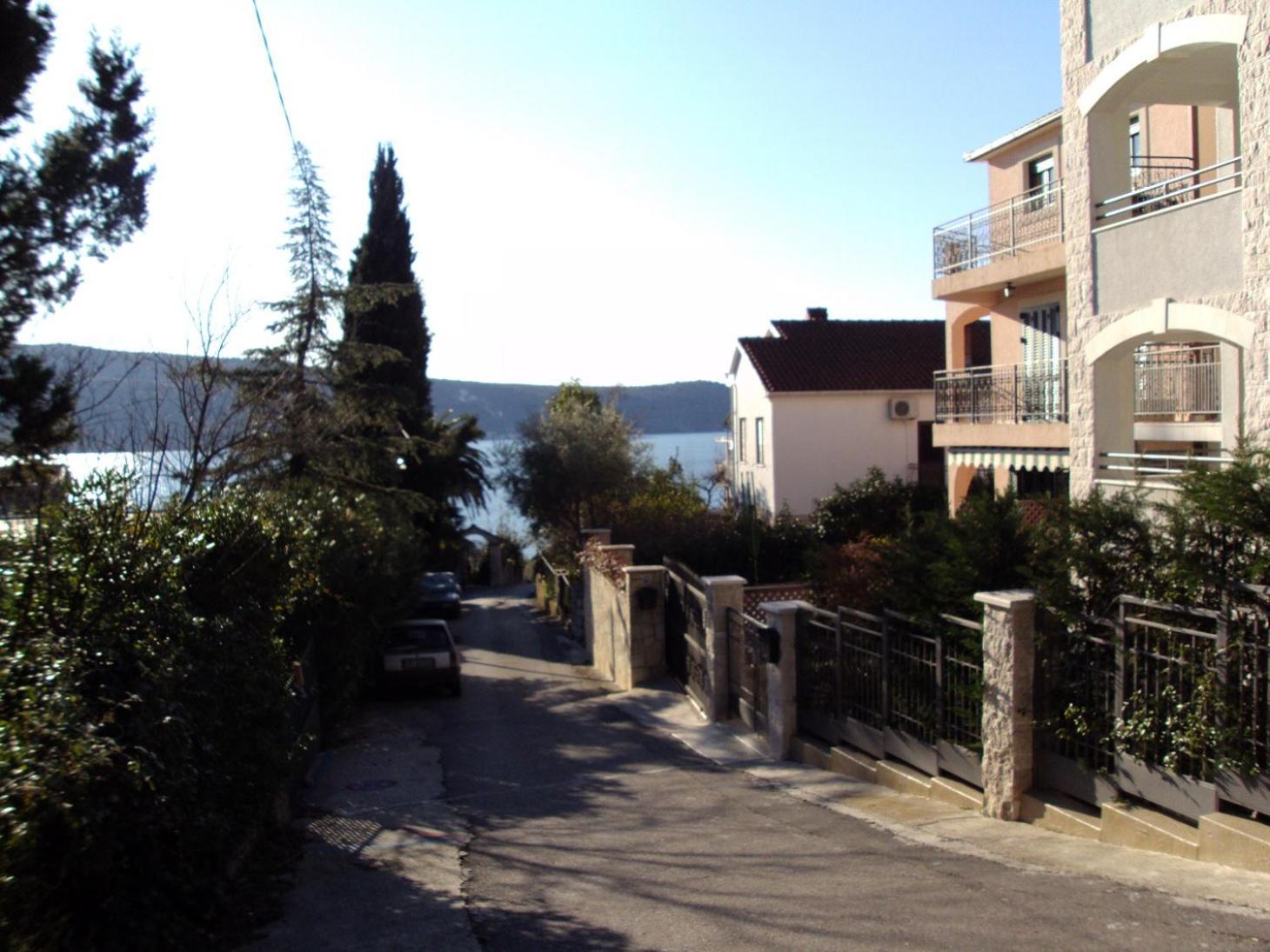 Вилла Monteview Duplex Херцег-Нови Экстерьер фото